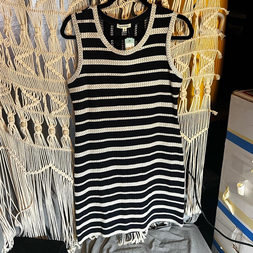 NWT MAX STUDIO WOMENS DRESS, NEVER BEEN WORN!
